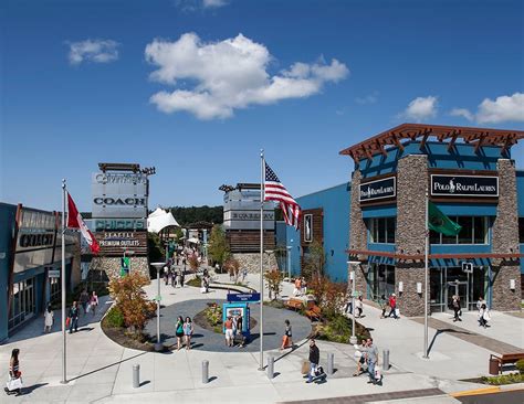 seattle premium outlets july 4.